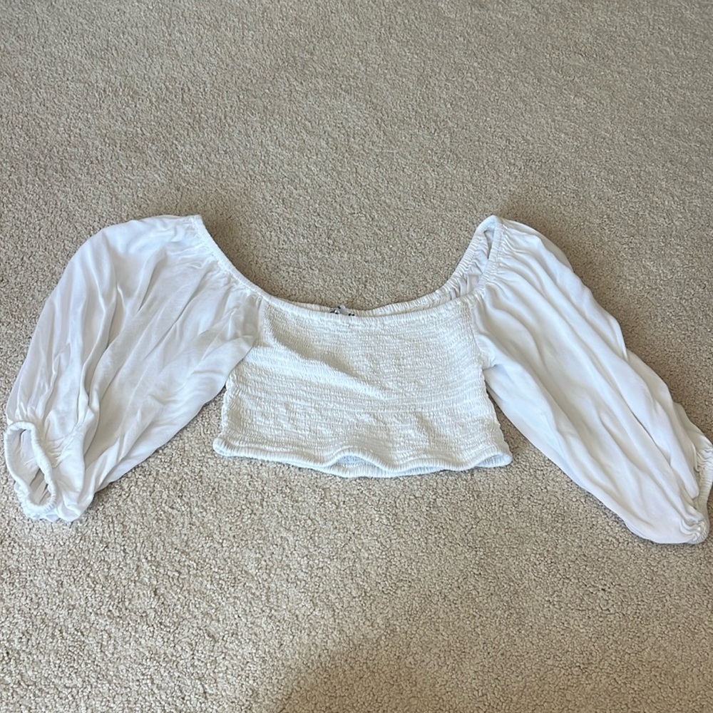 white quarter bell sleeves